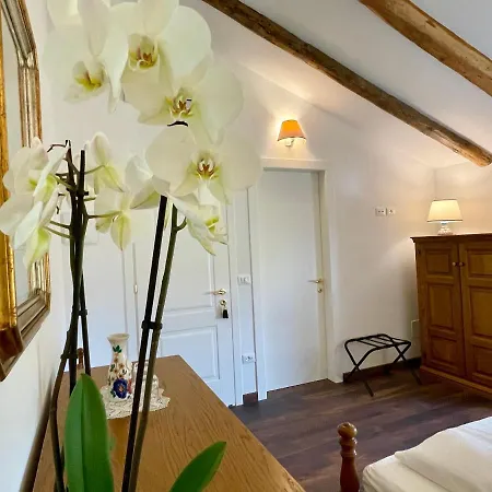 לינה וארוחת בוקר Casa Bea